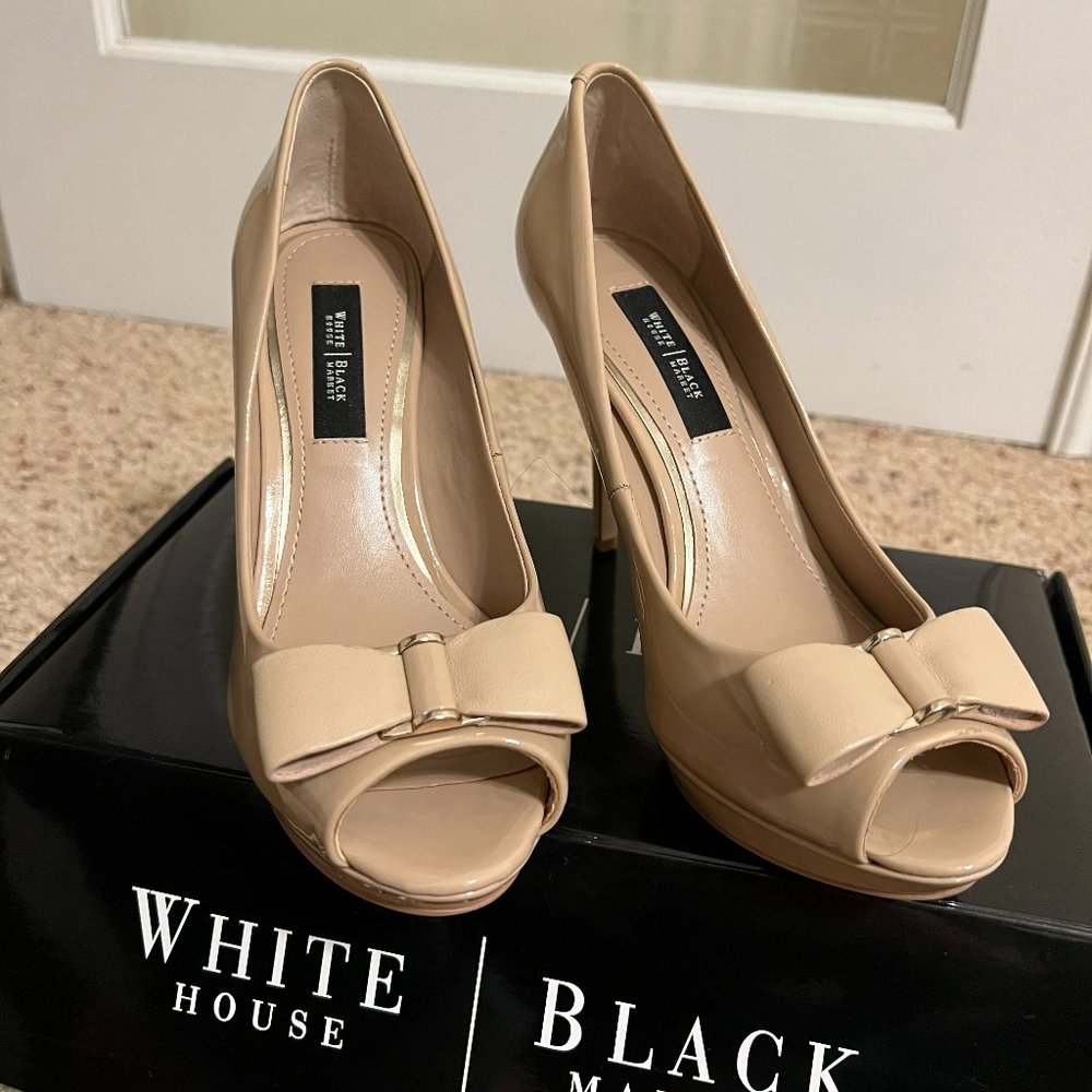 White House Black Market Beige Peep Toe Heels Size 7